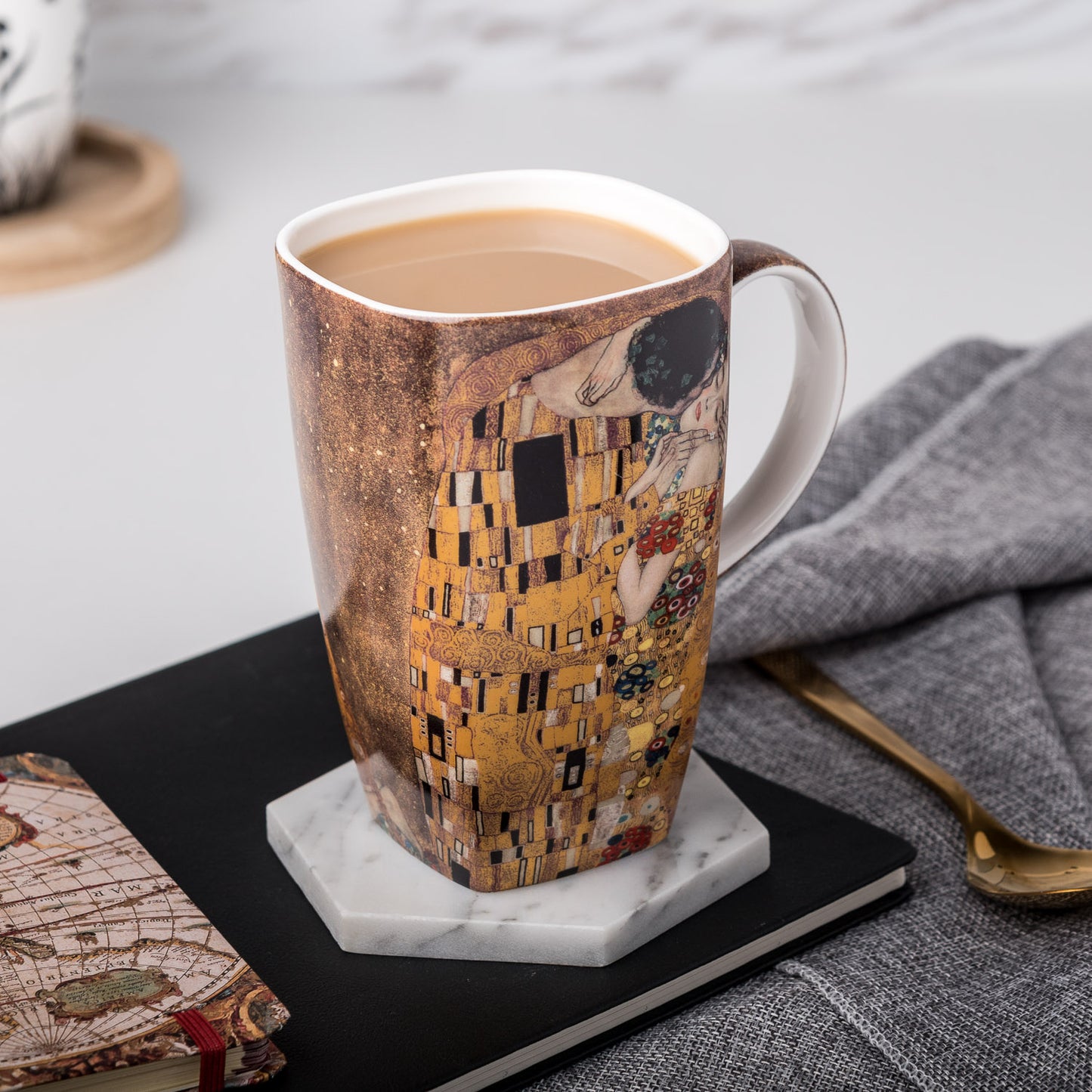 Klimt 'The Kiss' Grande Mug